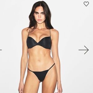 WIRELESS FORM MICRO STRAP PLUNGE BRA 36 DD
